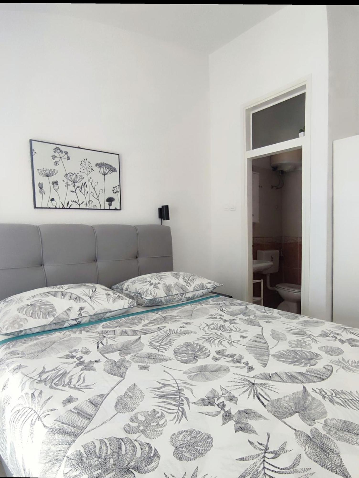 Apartments Divna Baska Voda Exterior photo